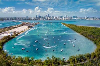 Cruise Along Biscayne Bay