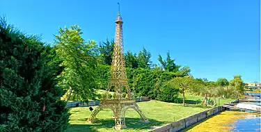 Eiffel Tower at Paris Las Vegas