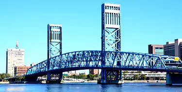 Take a stroll along the Jacksonville Riverwalk