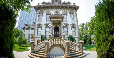 Visit The Historic Leland Stanford Mansion  